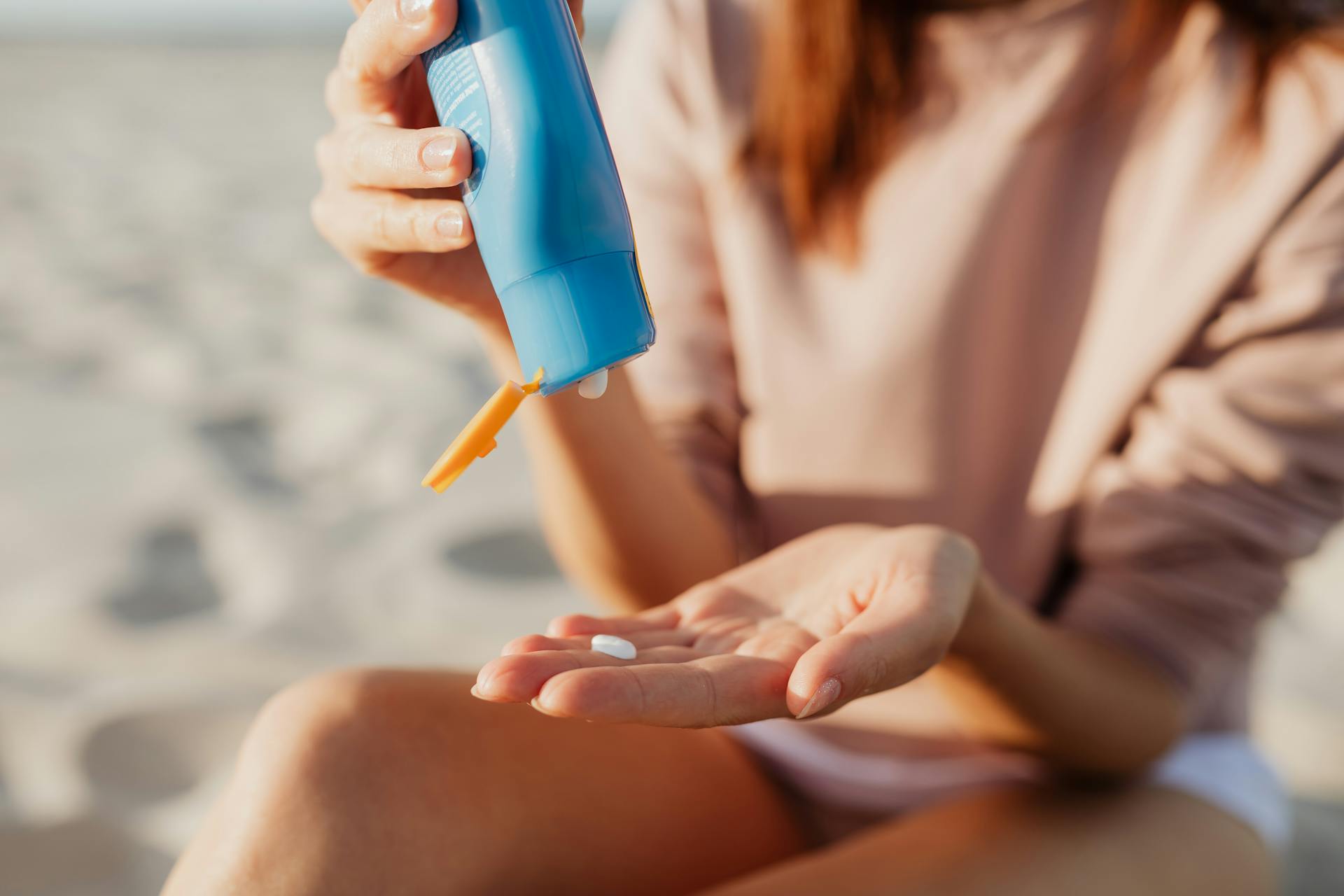 La vérité choquante : pourquoi vous ne pouvez pas garder vos crèmes solaires d’une année sur l’autre (et que faire des restes ?)