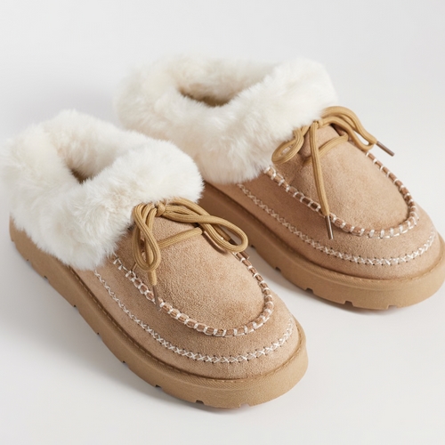 5 modèles de chaussons et mules fourrés à adopter pour l'hiver 2026