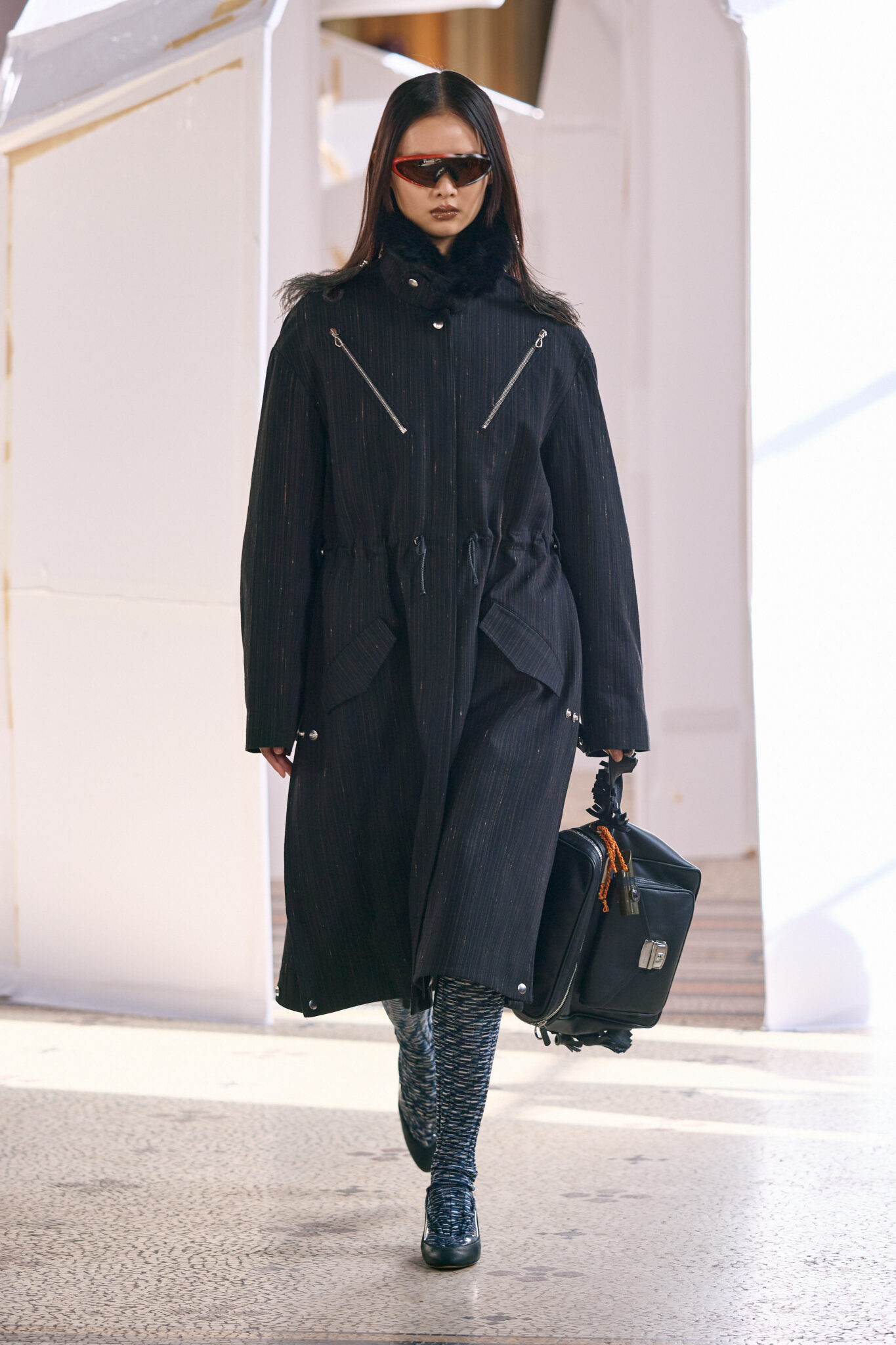 Comment cette édition limitée transforme un manteau classique en look rajeunissant